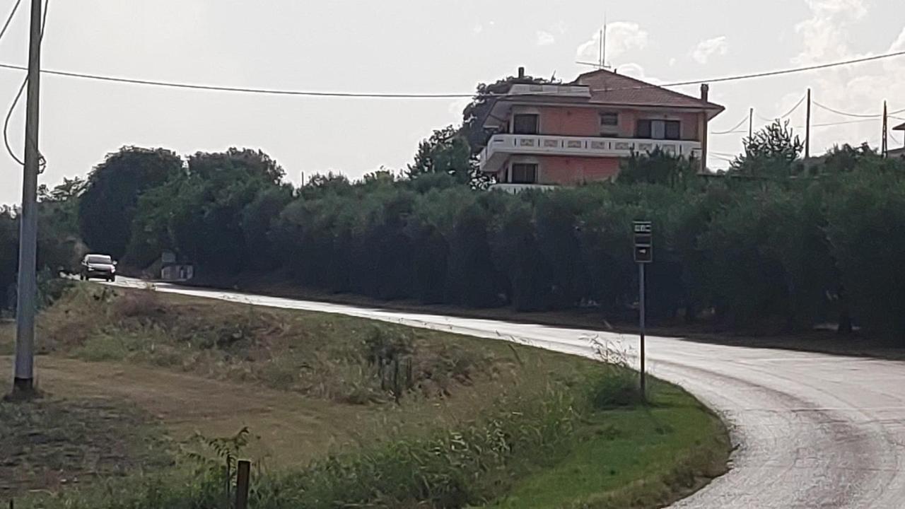 B&B I Tre Ulivi 모르도로 외부 사진
